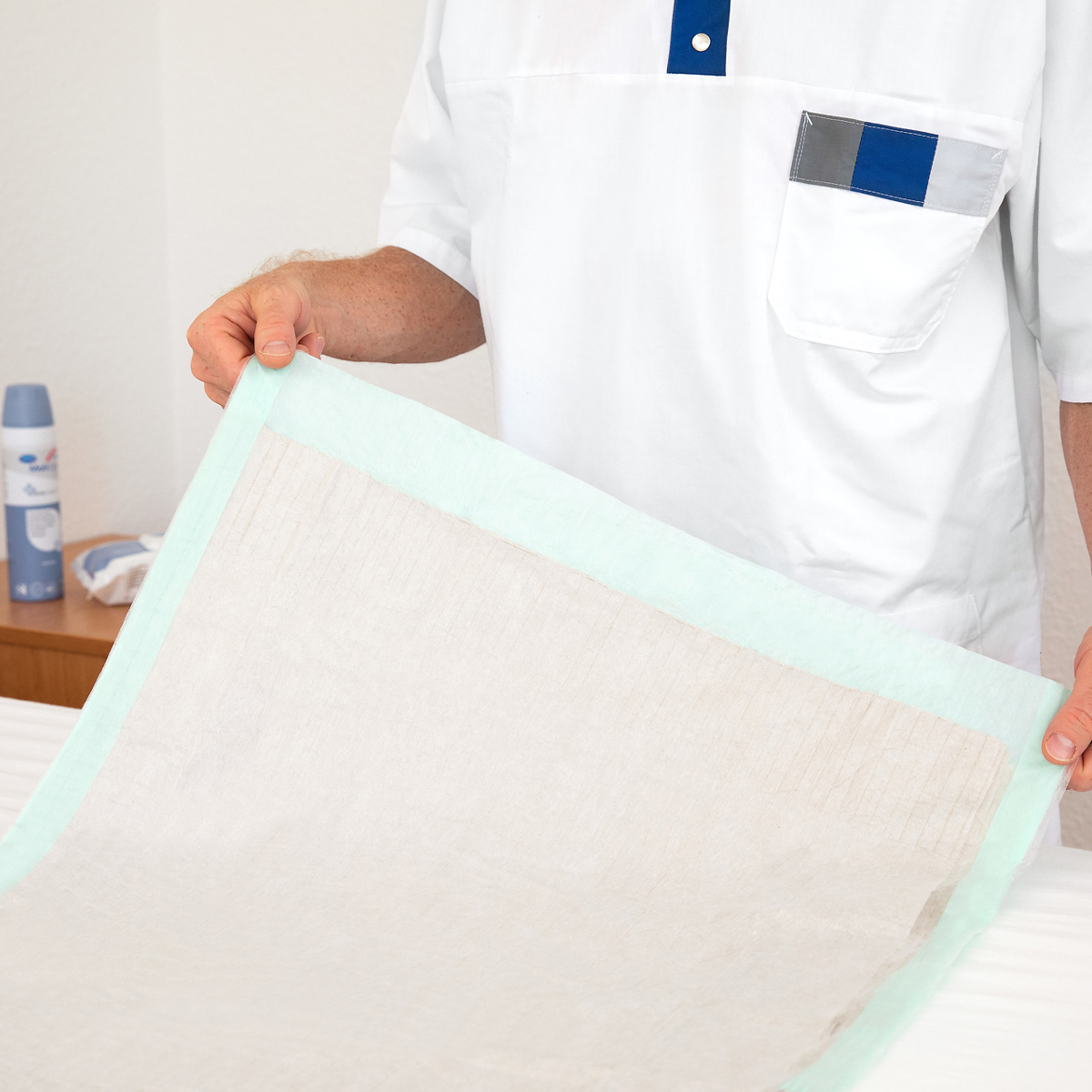 MoliCare® Bed Mat Eco - 9 Tropfen Krankenunterlagen Anwendung