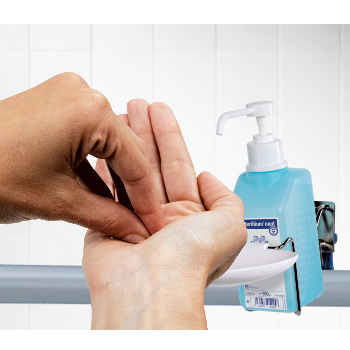 Bode Sterillium® med Händedesinfektion auf Ethnaolbasis Anwendungsbeispiel